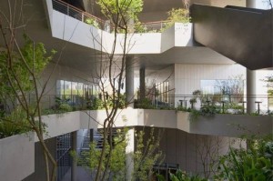 直击博鳌 | 对话建筑设计师青山周平：在AI时代停下脚步，探索人类真正的空间需求